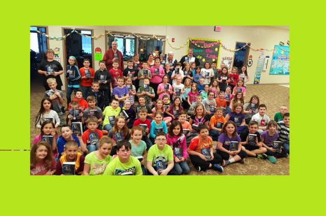 Photo taken by: Clinton Randall
Stelvideo Grange of Arcanum, Ohio recently presented 80 dictionaries to the Arcanum-Butler Elementary third grade class. This marked the 12th year for their project.