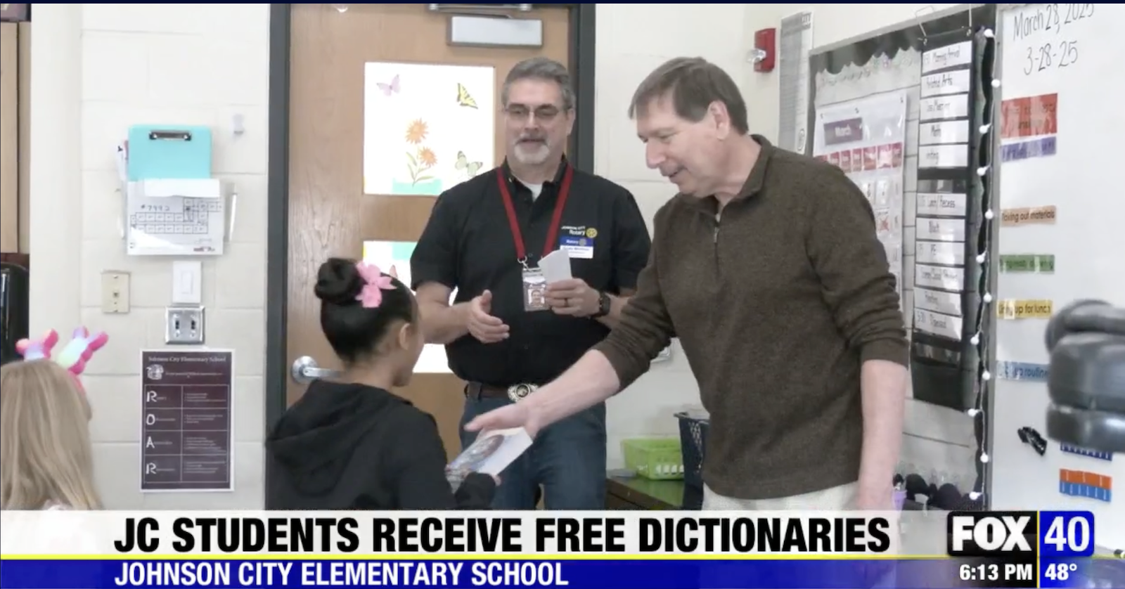 The Dictionary Project Rotary Distribute 170 Free Dictionaries to ...